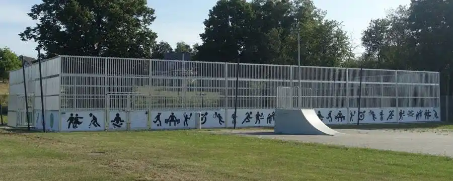 Image from KOMMUNAL : Ein Sportplatz, für den Fördermittel gestrichen werden – weil drei For...