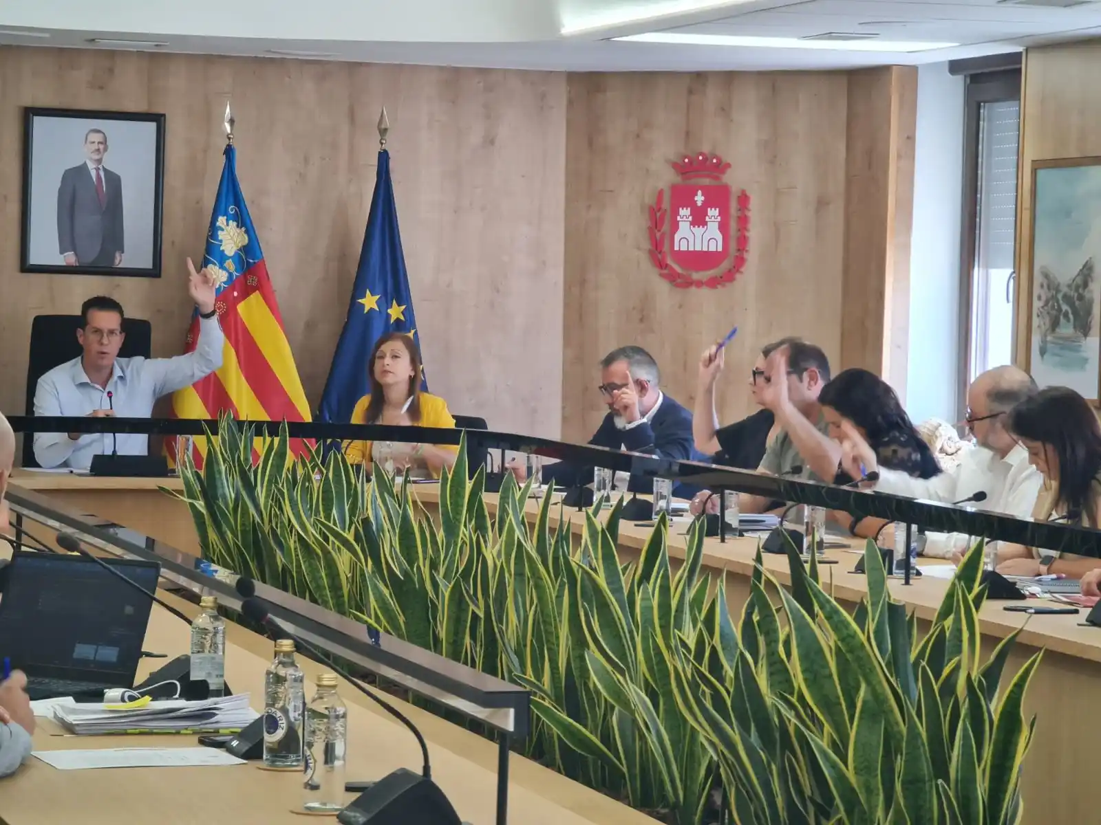 Image from Ayuntamiento de Elda : 🏛️ El Pleno Municipal aprueba cuatro convenios con entidades de carác...