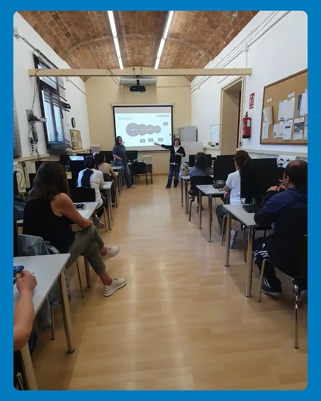 Image from IMPO Badalona - UFE 🚀: En la sessió informativa grupal del passat dimarts, van participar per...