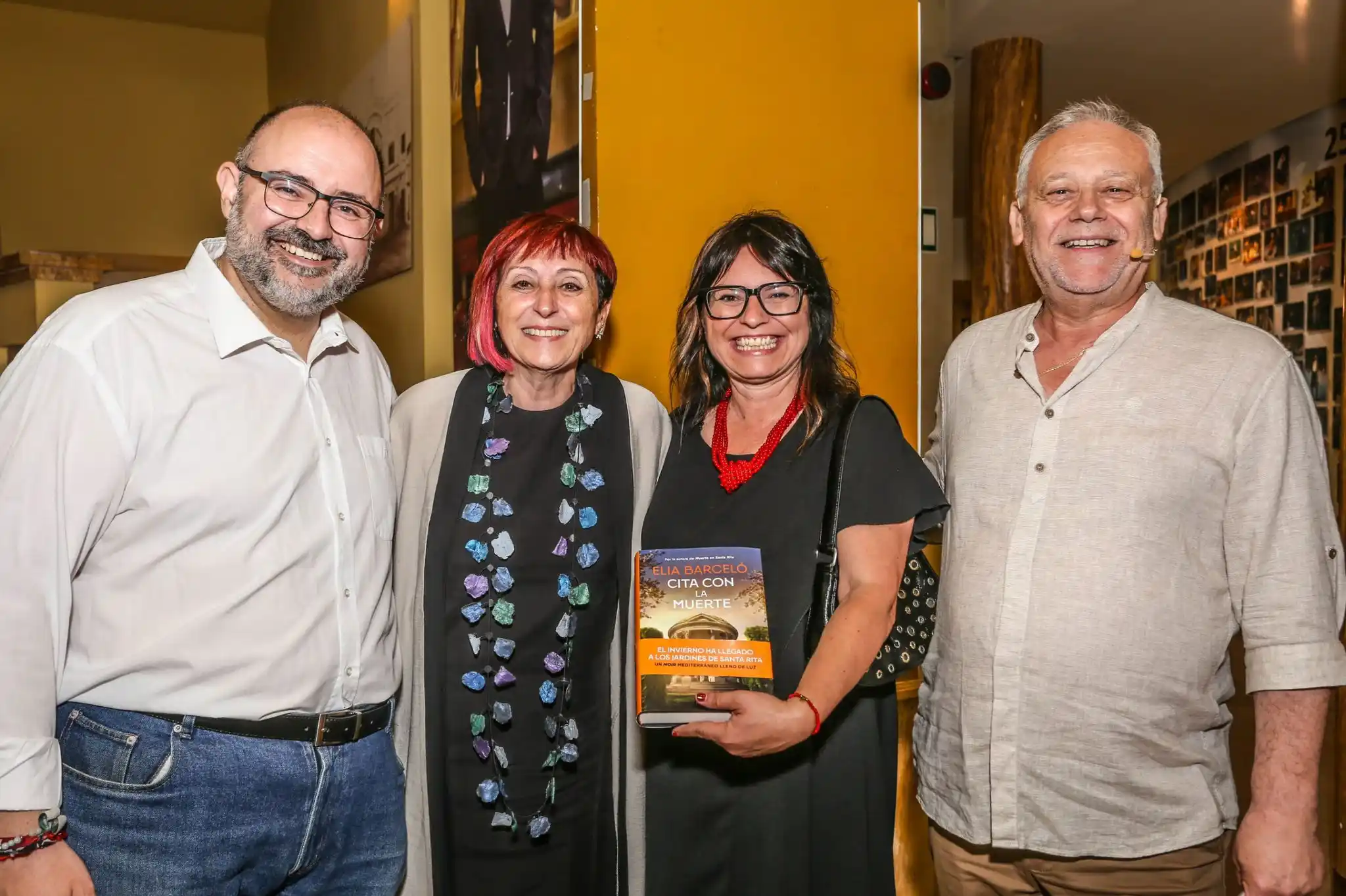 Image from Ayuntamiento de Elda : Esta tarde el Teatro Castelar ha acogido la presentación del libro “Ci...
