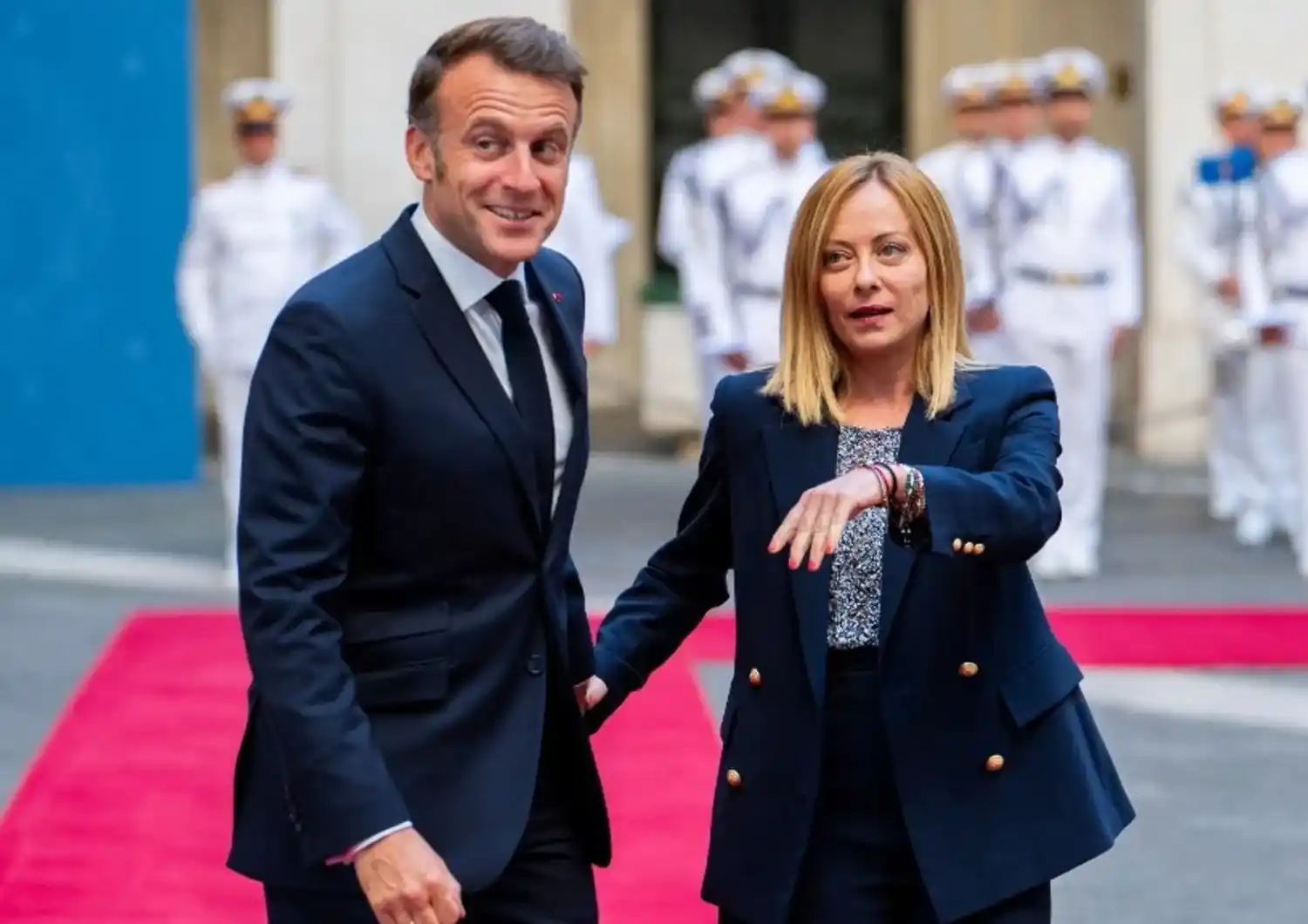 Image from Agi - Agenzia Italia: 🇮🇹🇫🇷 *L’incontro Macron-Meloni: “Impegno congiunto per un'Europa p...