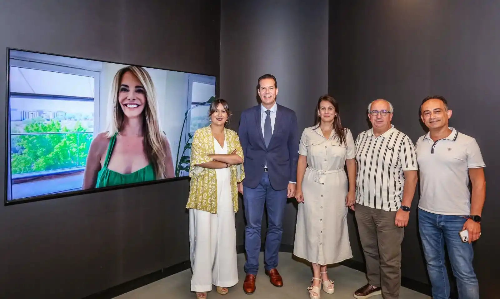 Image from Ayuntamiento de Elda : 👠 La presentadora de televisión Paula Vázquez, elegida Mejor Calzada ...