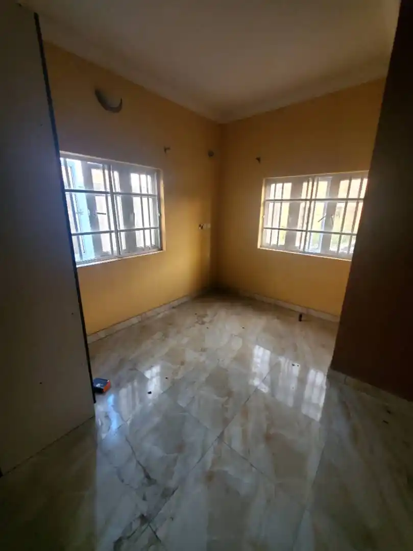 Image from NEGRO GLOBAL HOMES IBADAN.... ALL APARTMENTS 24/7 SURE PLUG IN IBADAN: Mordern 2 bedroom flat with 3 toilet Odo Ona kekere Rent 500k Chec...