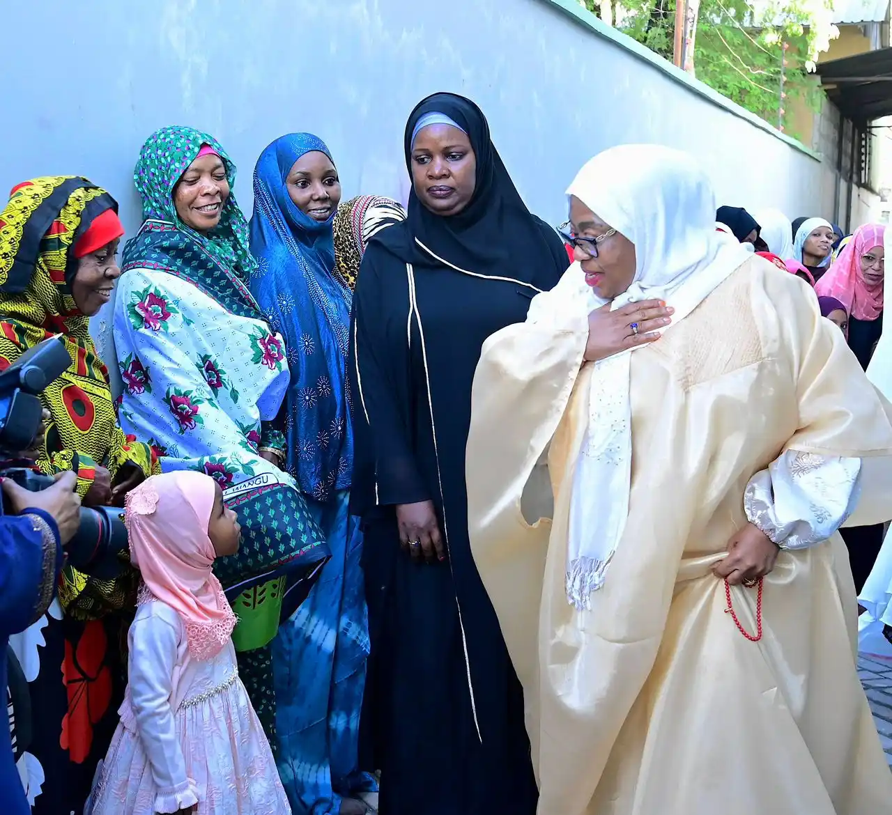 Image from Samia Suluhu Hassan: Ninawatakia Waislamu na Watanzania wote kheri ya Sikukuu ya Eid al-Adh...