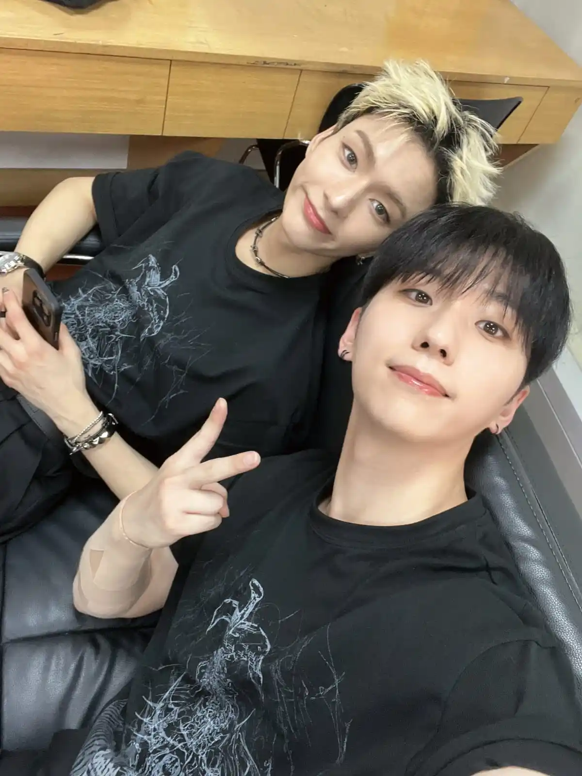Image from We Are All Villains: 「 250610 」 — Actualización de Gunil 🐹 en X Feliz cumpleaños a nuest...