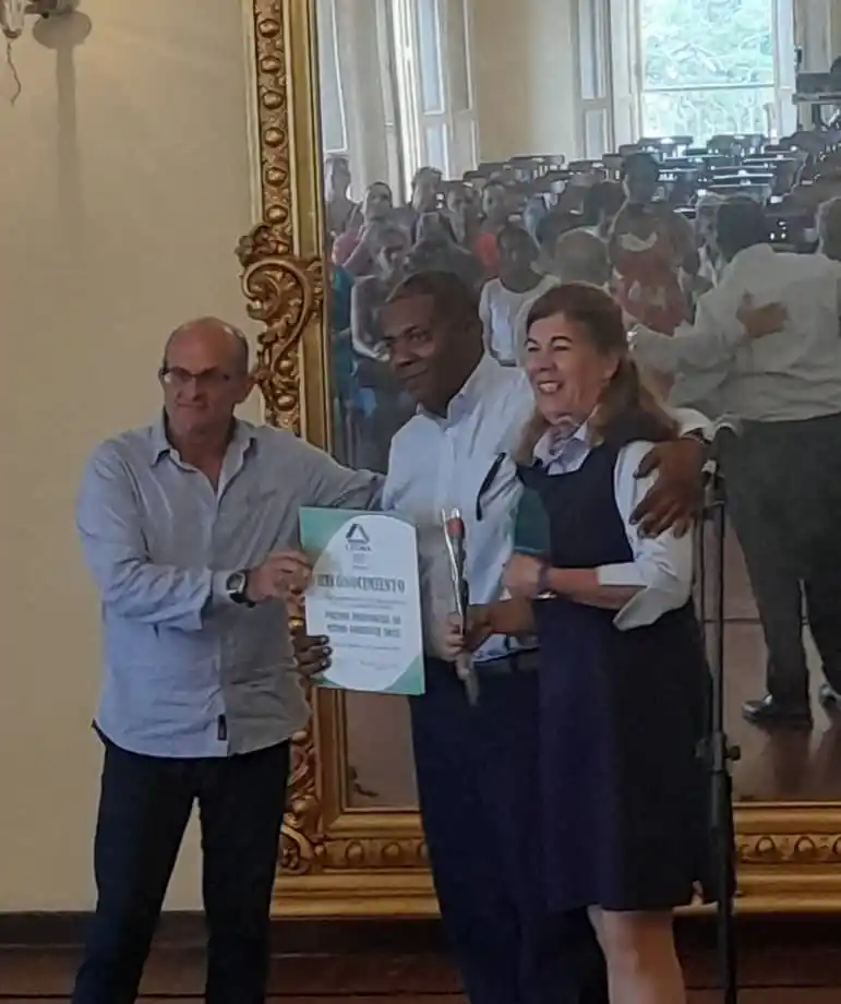 Image from Periódico Girón: 📰| Comprometidos con tomar acciones concretas, desde pequeños gestos ...