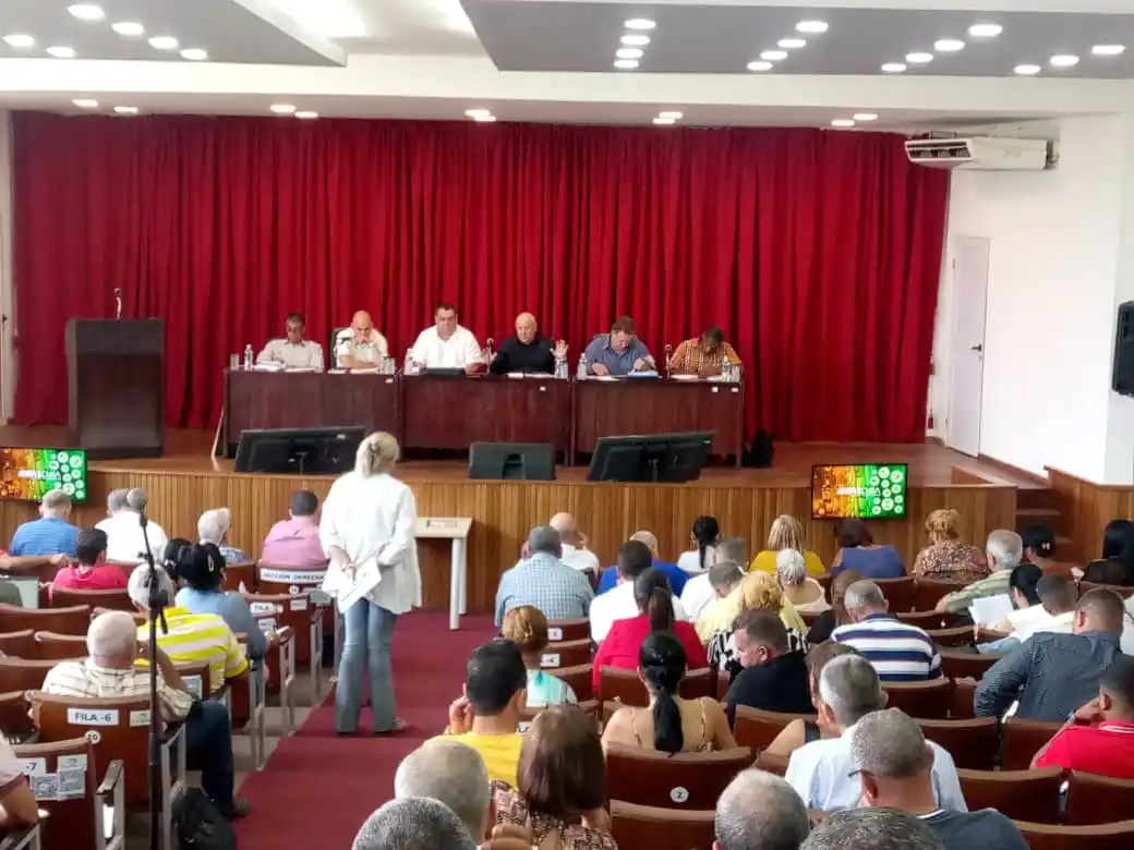 Image from AZCUBA: Grupo Azucarero: Con la presencia de Jorge Luis Tapia Fonseca, Vice Primer Ministro de ...