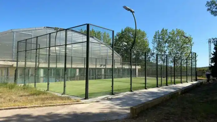 Image from DiaDia: 🎾 El Club Pàdel Vilafranca perd totes les partides a Xert (17-0) htt...