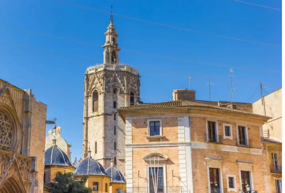 Image from 7Televalencia: 🔑El precio del alquiler vacía Valencia: un tercio de los vecinos se m...