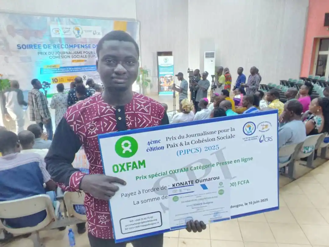 Image from Minute.bf: *PJPCS 2025 : Oumarou Konaté de Minute.bf lauréat du prix spécial OXFA...