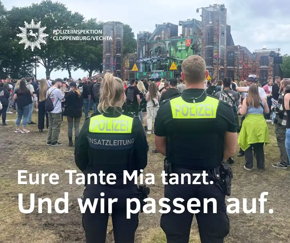 Image from Polizei Cloppenburg/Vechta: *Tante Mia tanzt - Alle Nichten und Neffen sind dabei.* Stand 17:00 ...