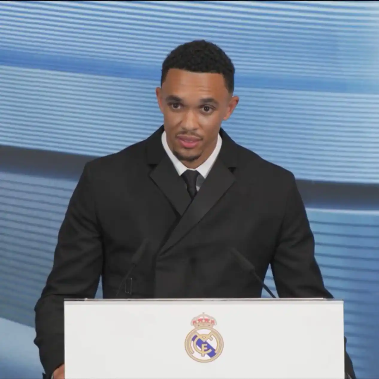 Image from REAL MADRID_cmc 🇨🇩: 🗣️Trent Alexander-Arnold : "Merci Florentino Perez pour cette chance ...