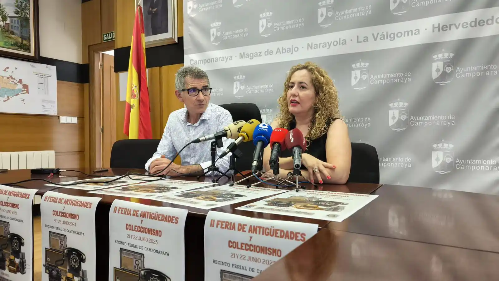 Image from El Bierzo Digital: *Camponaraya reúne a una treintena de anticuarios para su segunda Feri...