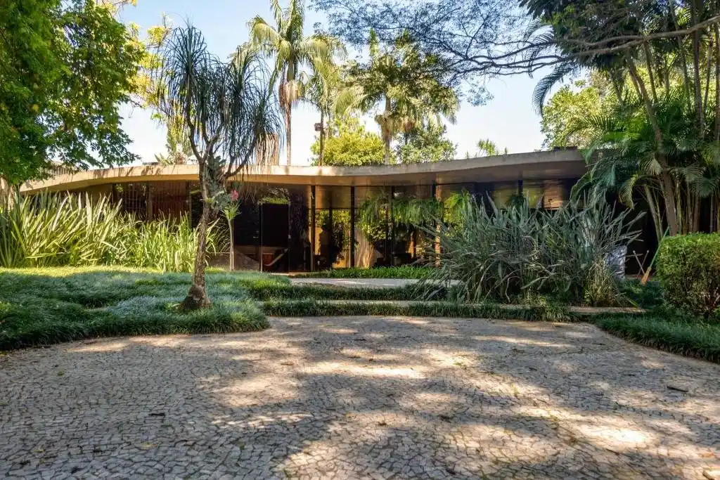 Image from Famosos, Novelas, Realities e Muito Mais | F5: *Casa projetada por Oscar Niemeyer em SP está à venda por R$ 25 milhõe...