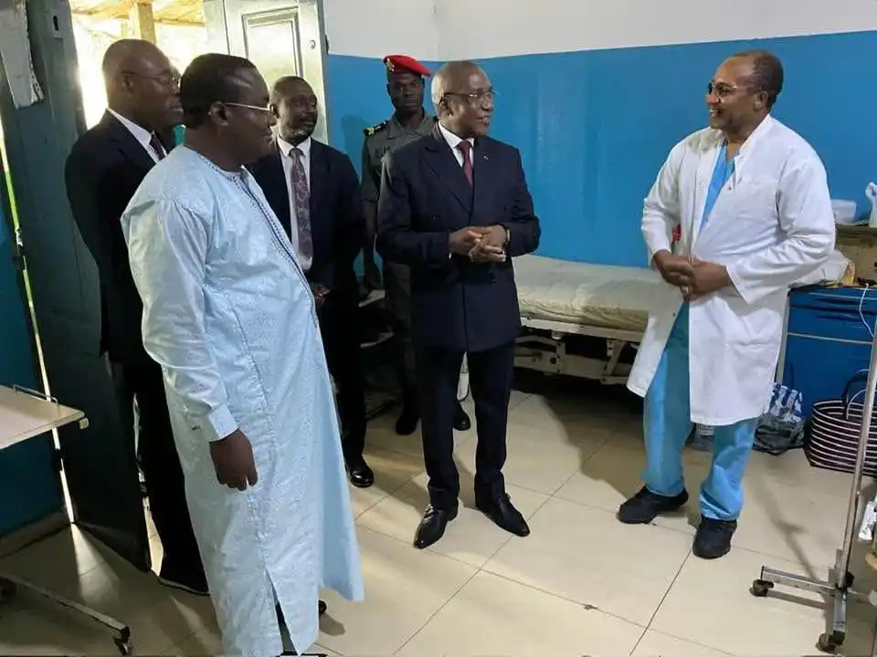 Image from Empire News : 🇨🇲MINSANTÉ   Visite Surprise du Ministre de la Santé Publique à Doua...