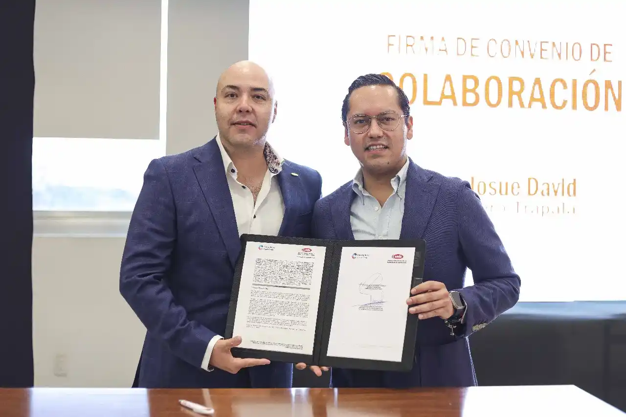 Image from AlertaQro Noticias Querétaro: 📜✍️ Firma alcalde de <a class="text-blue-500 hover:underline cursor-p...