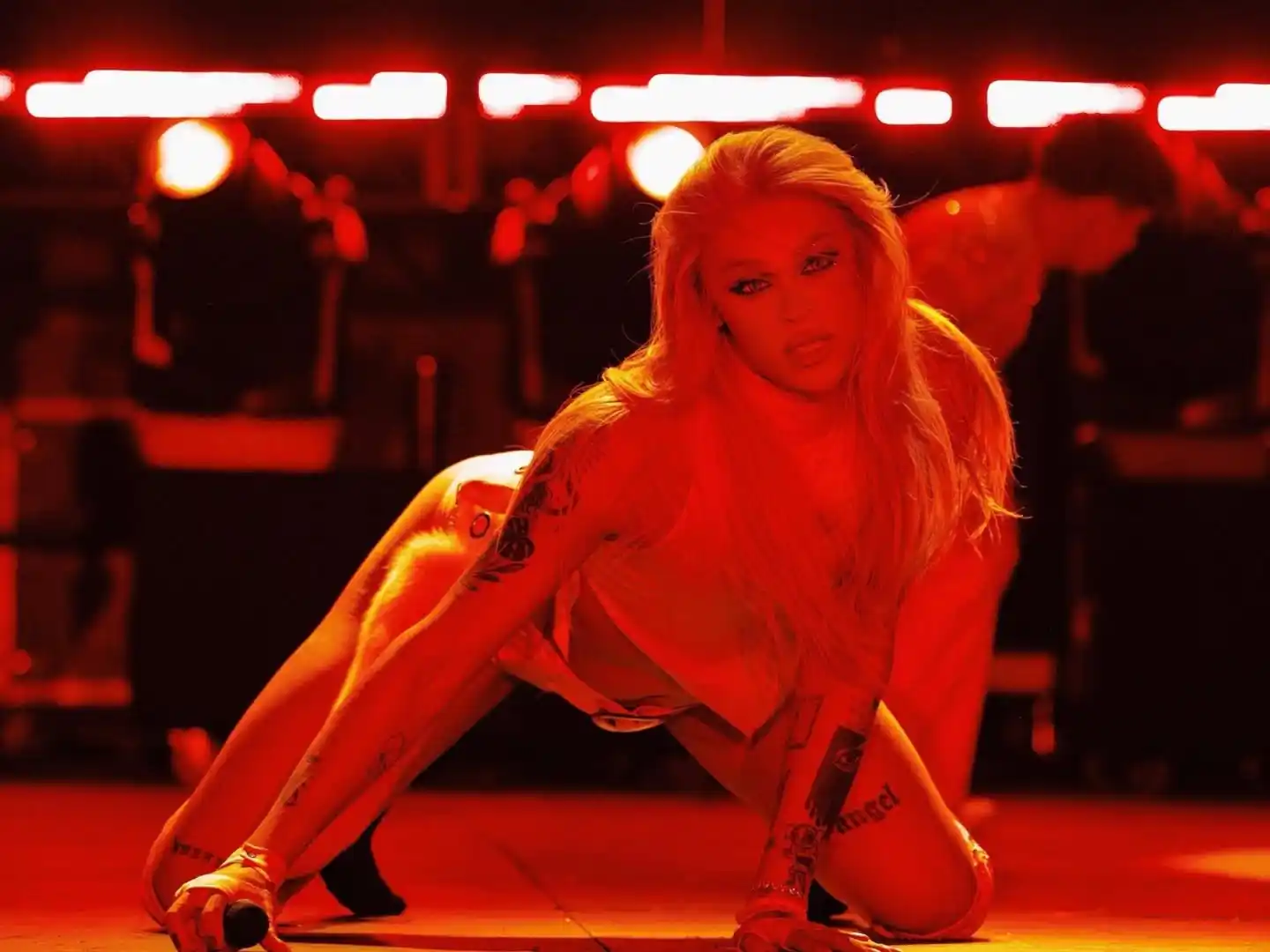 UOL | Universo Pabllo Vittar  post