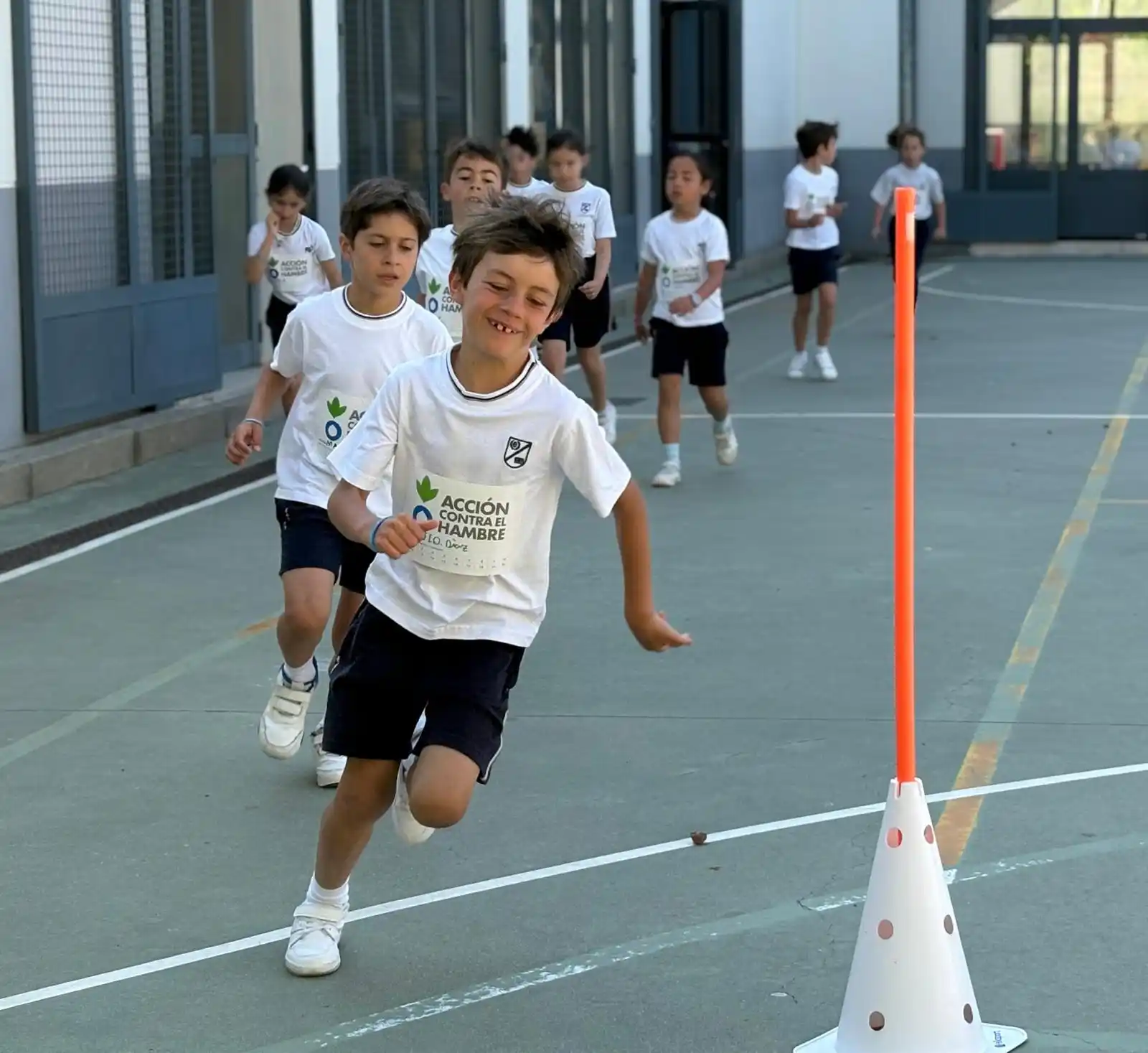 Image from Colegio Educare Valdefuentes: ¡Hoy en Valdefuentes hemos corrido con el corazón! Hemos celebrado un ...