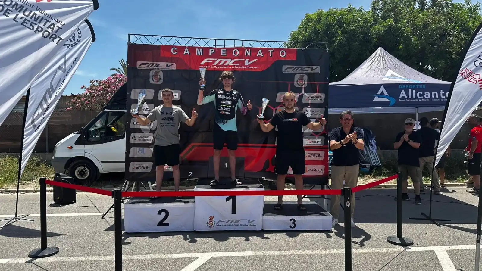 Image from Motociclismo Deportivo: Manu Pellicer vence a las altas temperaturas 🥵, a sus rivales y se ll...