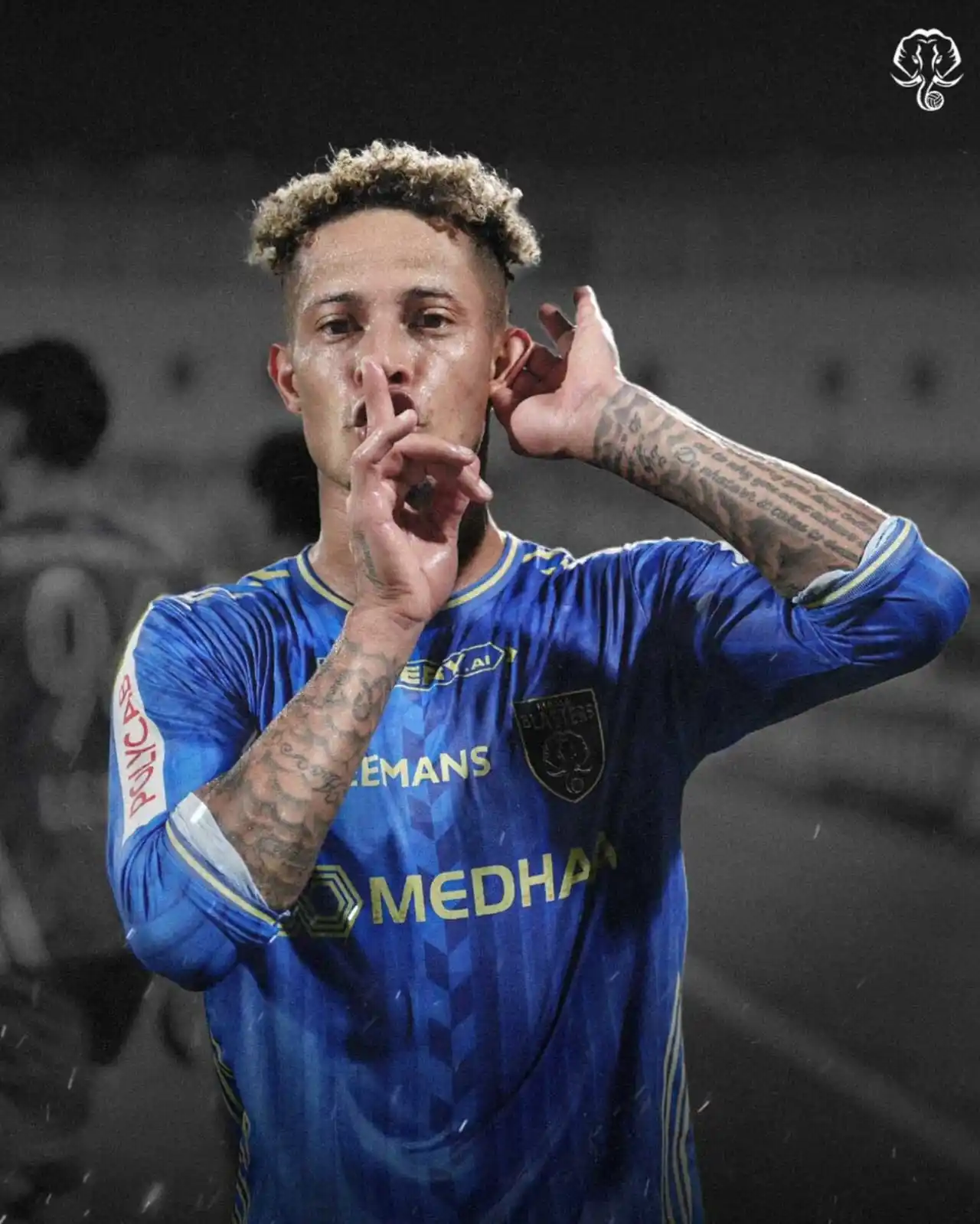 Image from KERALA BLASTERS FC OFFICIAL: Mic drop moment from Noah ๐ฎโ๐จ๐ค โช๏ธ๐๐๐ฅ๐๐๐ ๐๐๐๐ฆ๐ง๐๐ฅ๐ฆ ๐๏ฟฝ...