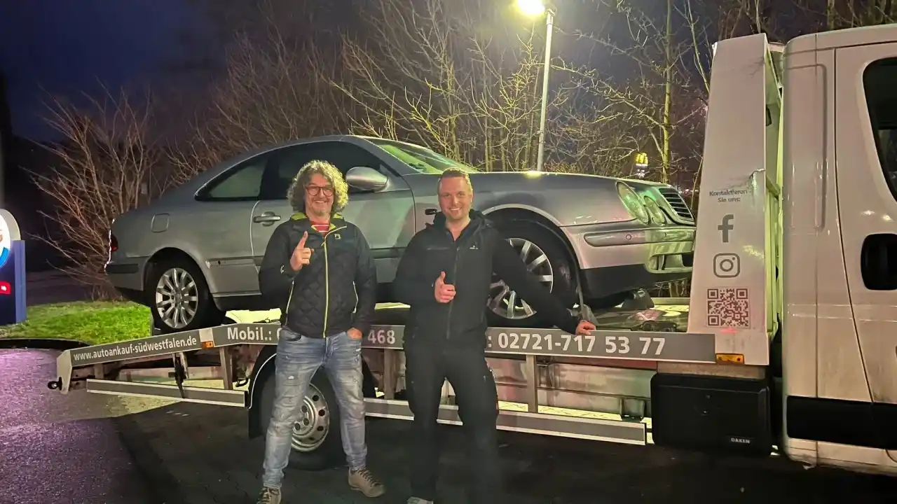 Image from LokalPlus: 🛞Mit einem „unverschämt hässlichen“ Auto auf Baltikum-Tour? Optimismu...