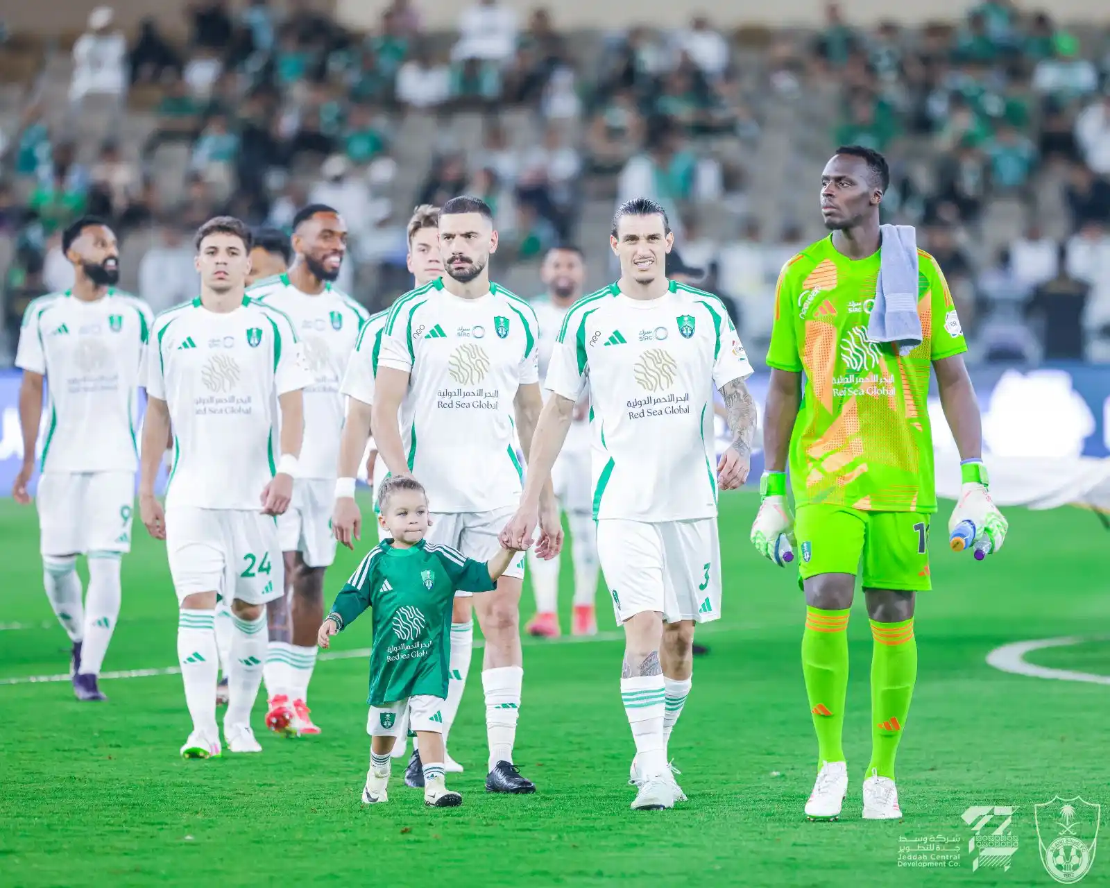 Image from Al-Ahli Saudi Club | نادي الأهلي السعودي: 📸 | من الشوط الأول 🆚 | <a class="text-blue-500 hover:underline cu...