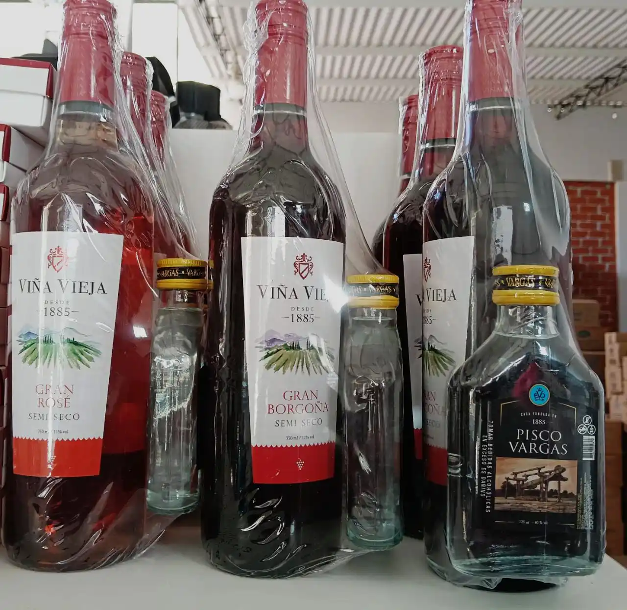 Image from ROSEF IMPORTACIONES💝: Pack Vino viña vieja + Pisco Vargas A tan solo A/14.50 Solo en Lam...