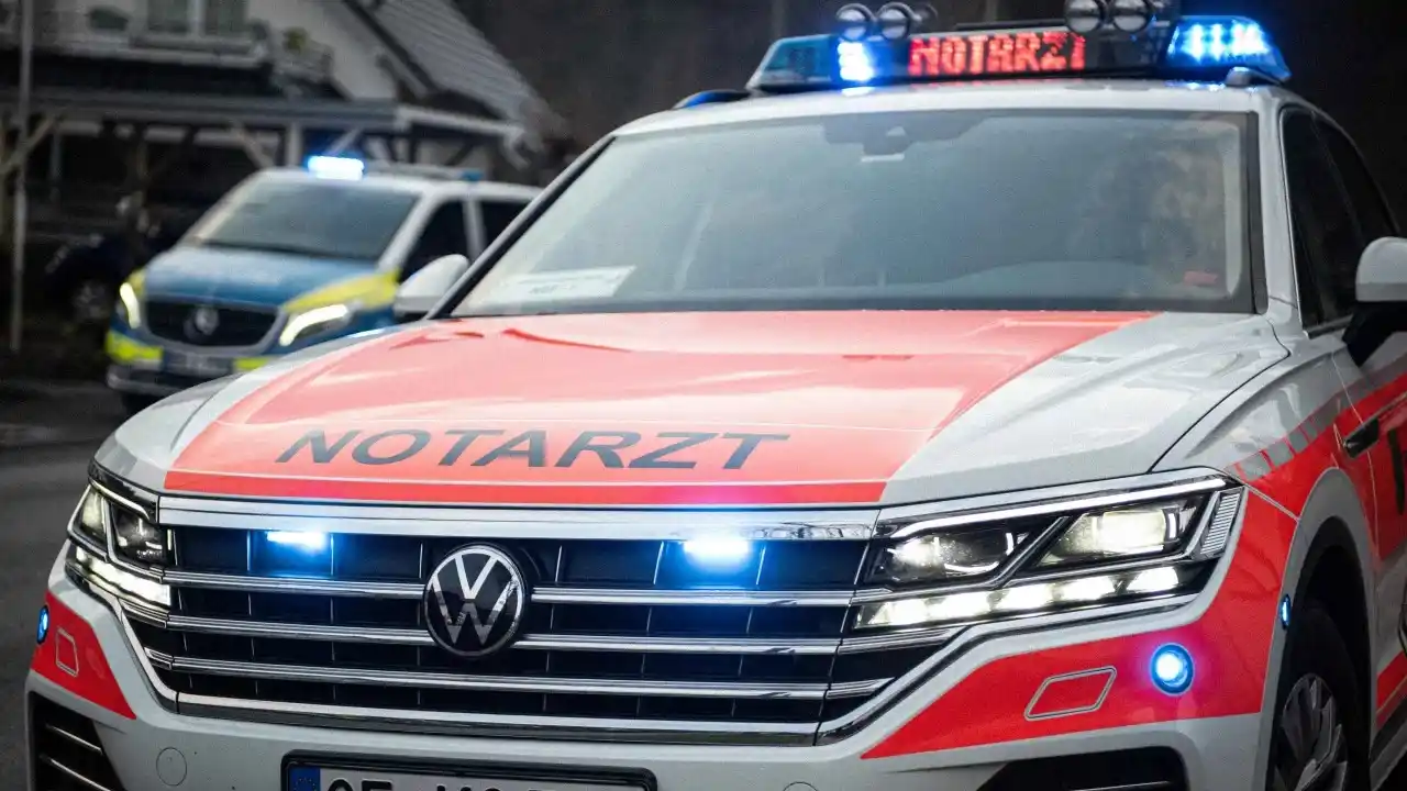 Image from LokalPlus: 🚨 Sieben Erwachsene sind vor einer Gaststätte in Olpe aneinandergerat...