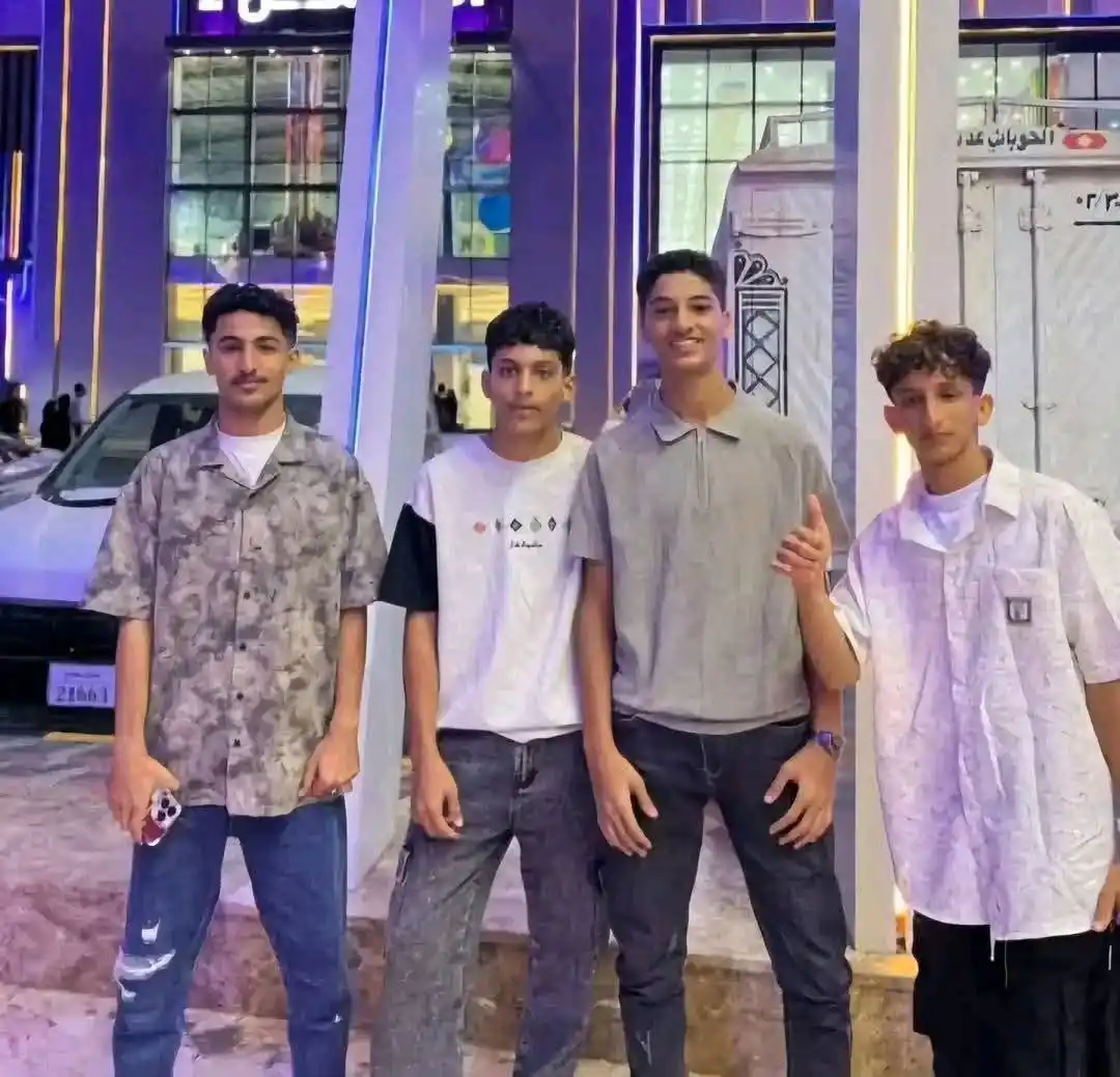 Image from المكلا تجمعنا - mukallatgm3na: تعلن أسرتي الفقيدين الشباب بحادث يوم أمس زكي جميل ثابت دعبان وحسين ها...