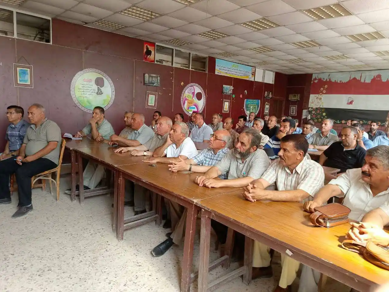 Image from التعليم السوري الحر | 𝐅𝐫𝐞𝐞 𝐒𝐲𝐫𝐢𝐚𝐧 𝐄𝐝𝐮𝐜𝐚𝐭𝐢𝐨𝐧 🎓📚💚: اللجنة الوزارية تتابع جولتها لتجهيز المراكز الامتحانية في الحسكة بعد ...