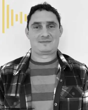 Image from La Miel en tu radio: El técnico apícola uruguayo <a class="text-blue-500 hover:underline cu...