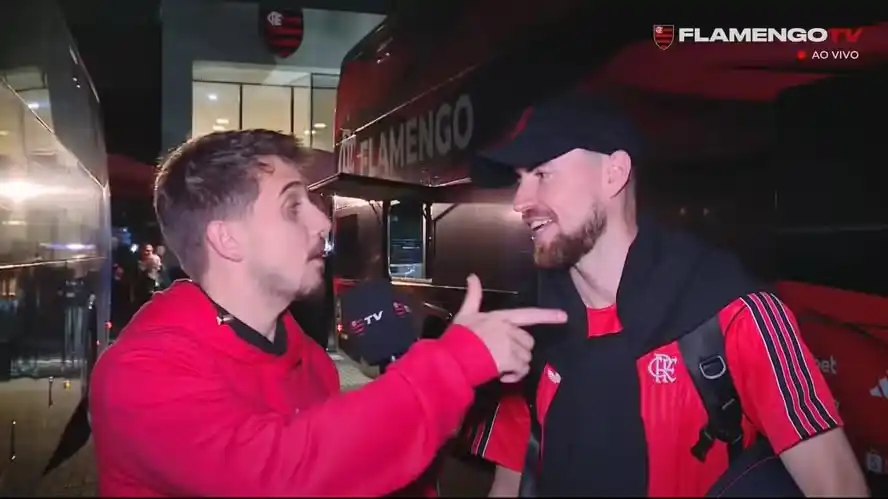Image from Extra - Futebol carioca: 🔴⚫ *Estreia com a camisa do Flamengo* No 'AeroFla', Jorginho revela ...