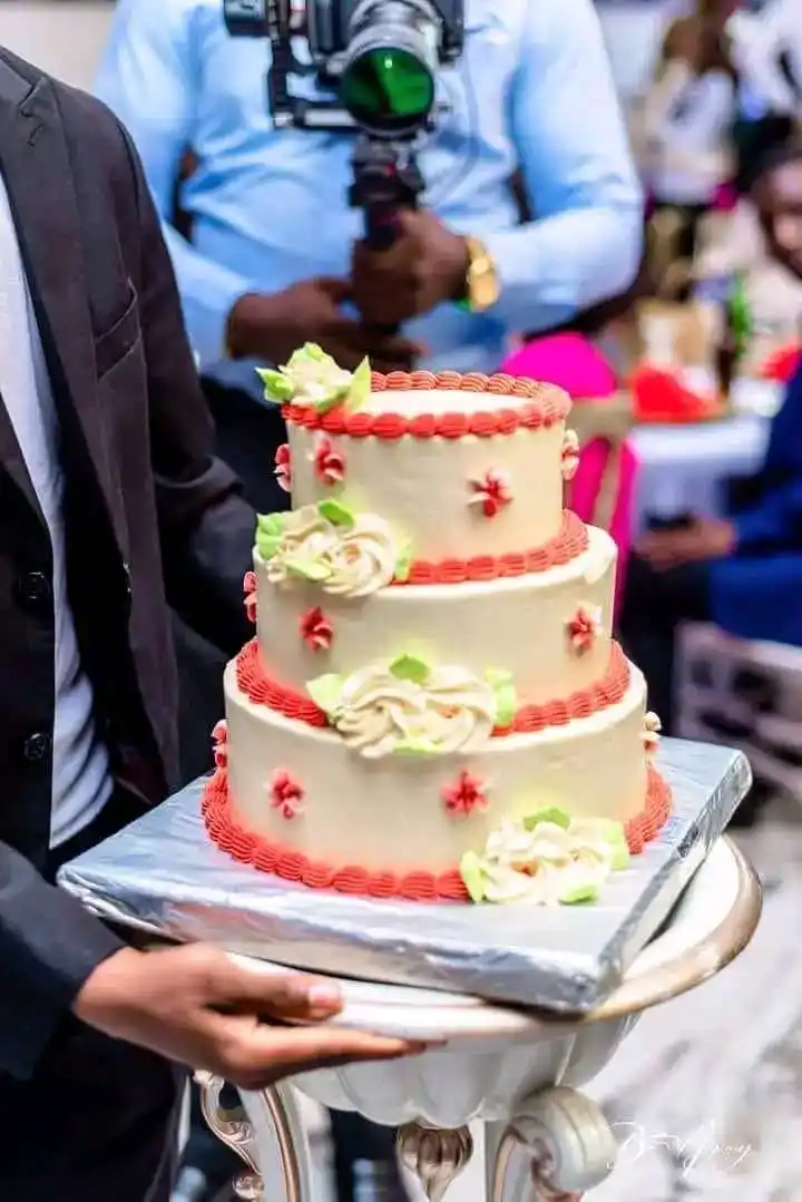 Image from TANGANYIKA INFOS-PLUS: *GÂTEAUX DE MARIAGE 3 ÉTAGES* *Au Supermarché Réveillez-vous Chez KAP...