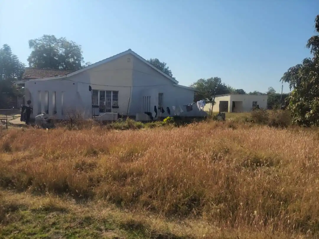 Image from maproperty 🏚️: HATFIELD PROPERTY FOR SALE Property Details: - 2000sqm stand - Title d...