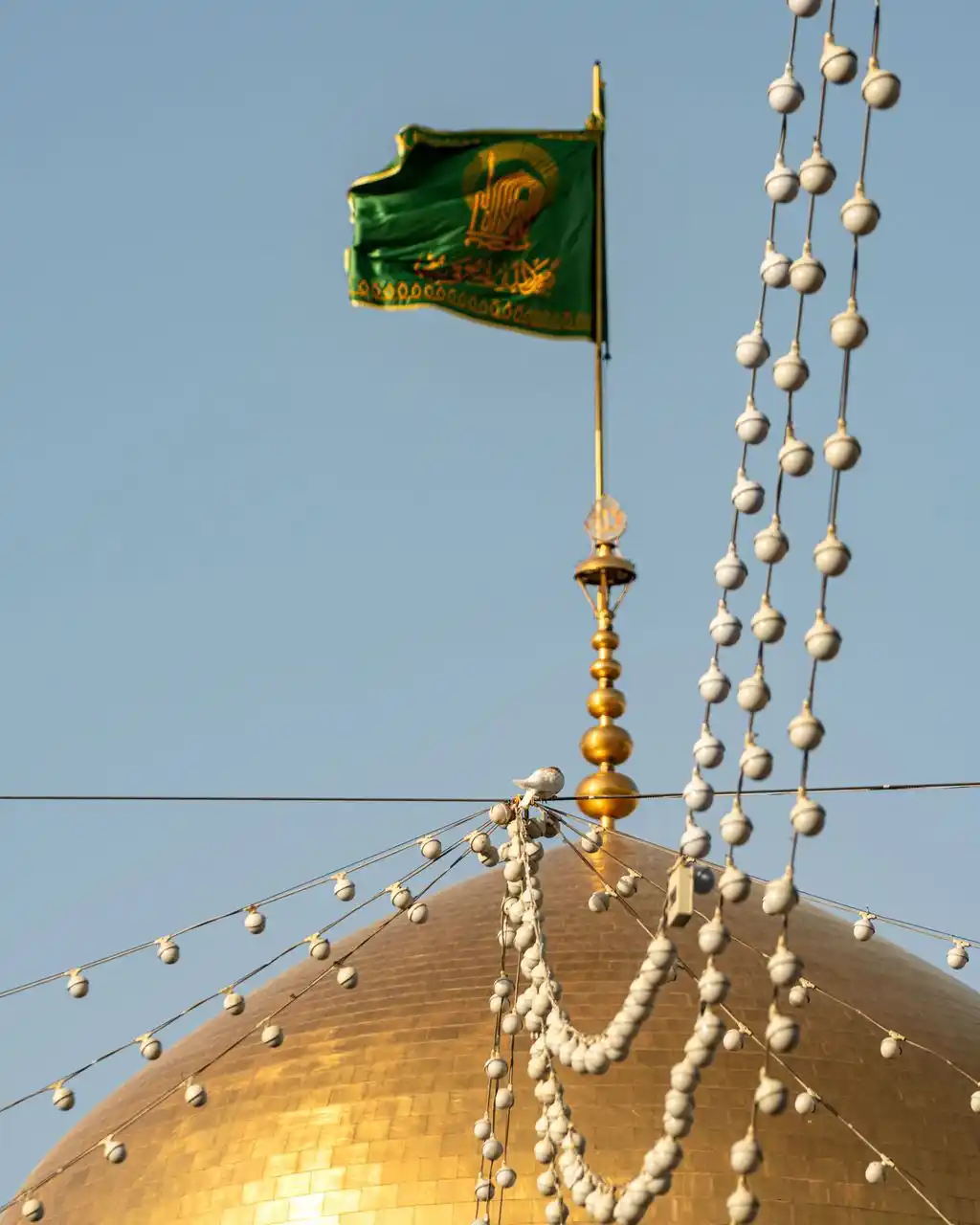 Image from Le Printemps du Coran 3: 💠وَ قالَ الرِّضا عليه السلام: اَلْمُؤمِنُ اِذا غَضِبَ لَمْ يُخْرِجْهُ...