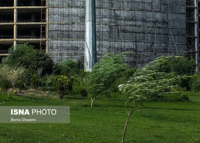 Image from خبرگزاری ایسنا: طوفان و گرد و خاک تا ساعتی دیگر در تهران سخنگوی سازمان مدیریت بحران ک...