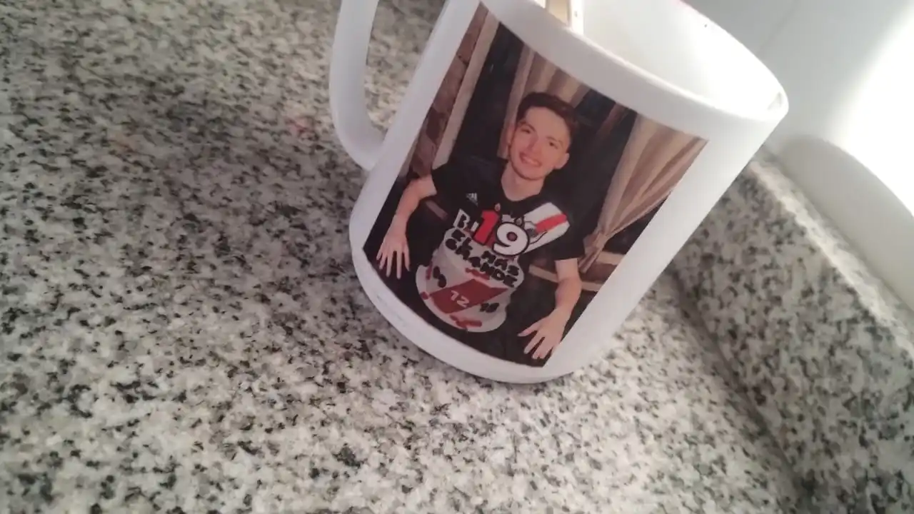 mica(cona) 🦦 post