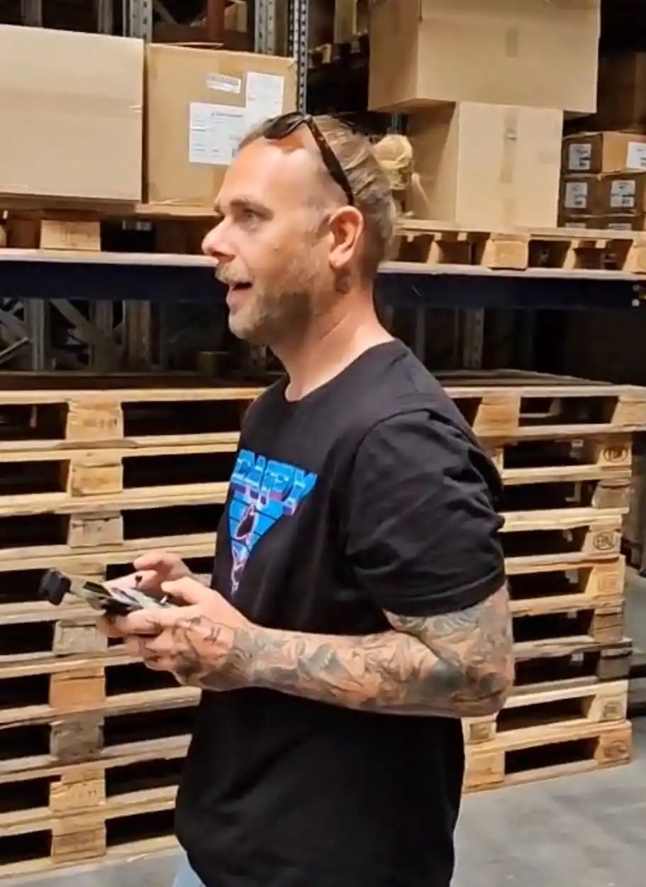 Image from CARPY BACKSTAGE: Der Moment, wenn du bei Askari durchs Lager mit deren Drohne fliegen d...