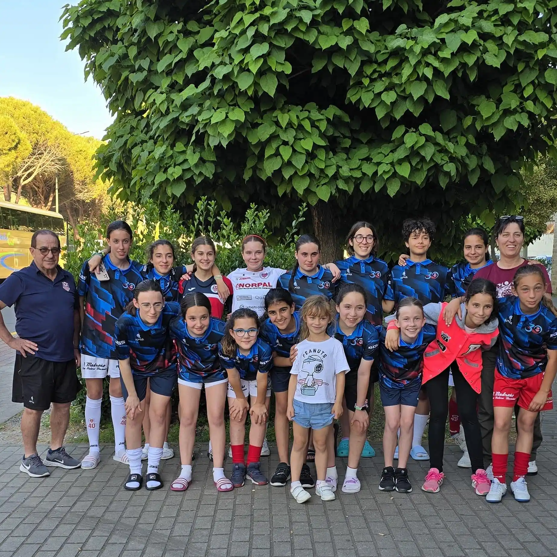 Image from A.D. BARGAS FÚTBOL SALA: ¡NOS HEMOS IDO DE TORNEO! El pasado fin de semana, nuestros equipos a...