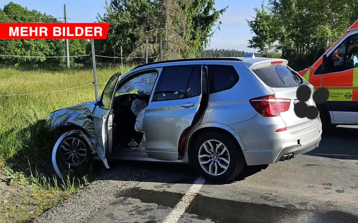 Image from Bayreuther Tagblatt : Auf der BT14 bei Forst (Gemeinde Eckersdorf) kam es heute zu einem Ver...