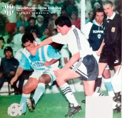 Image from Club de Gimnasia y Tiro de Salta: [Departamento de Historia]  Historial Vs Quilmes Atlético Club  Son 11...