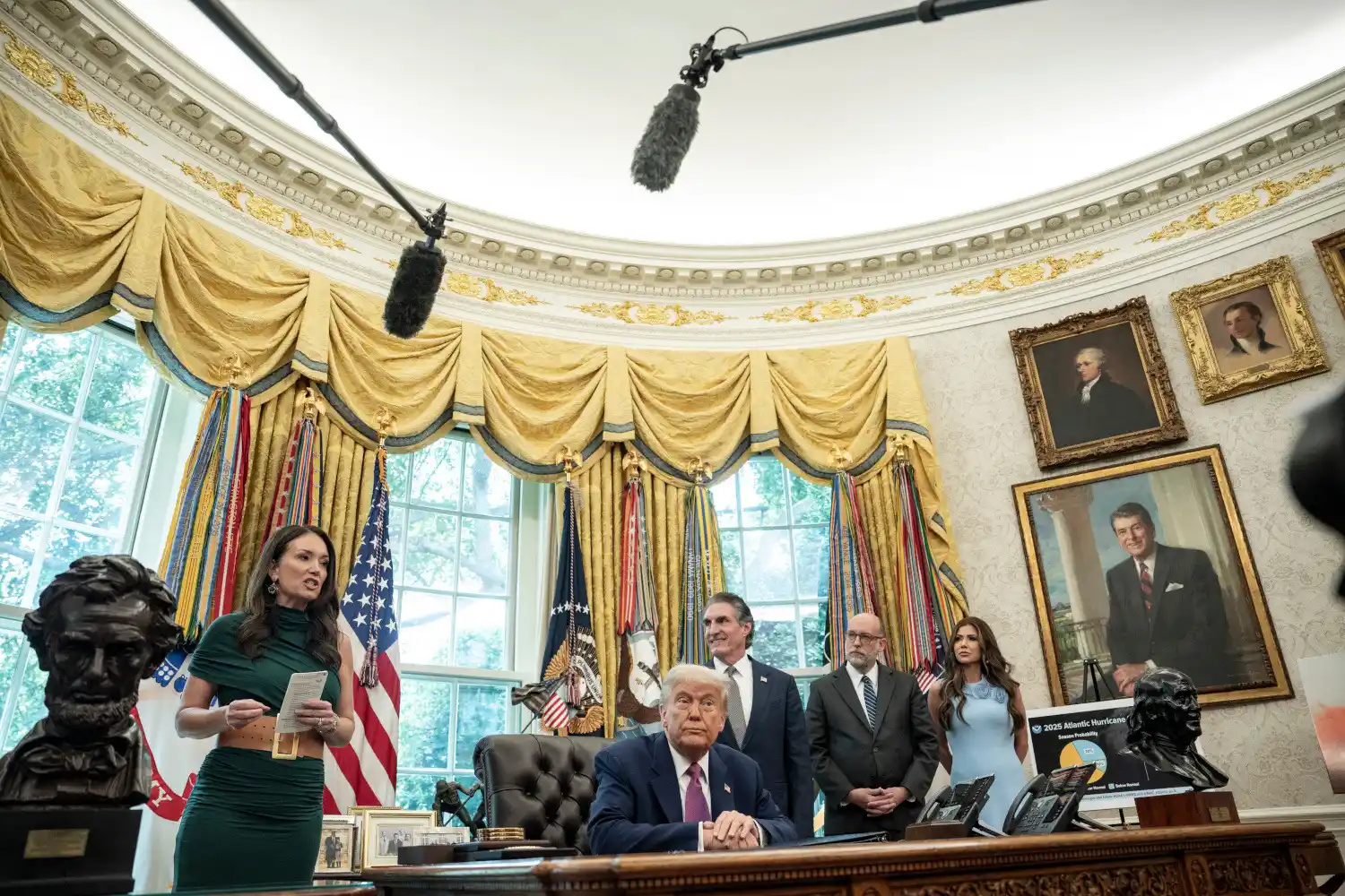 Image from RTP Notícias : Donald Trump declarou que a *Guarda Nacional estará nas ruas de Los An...