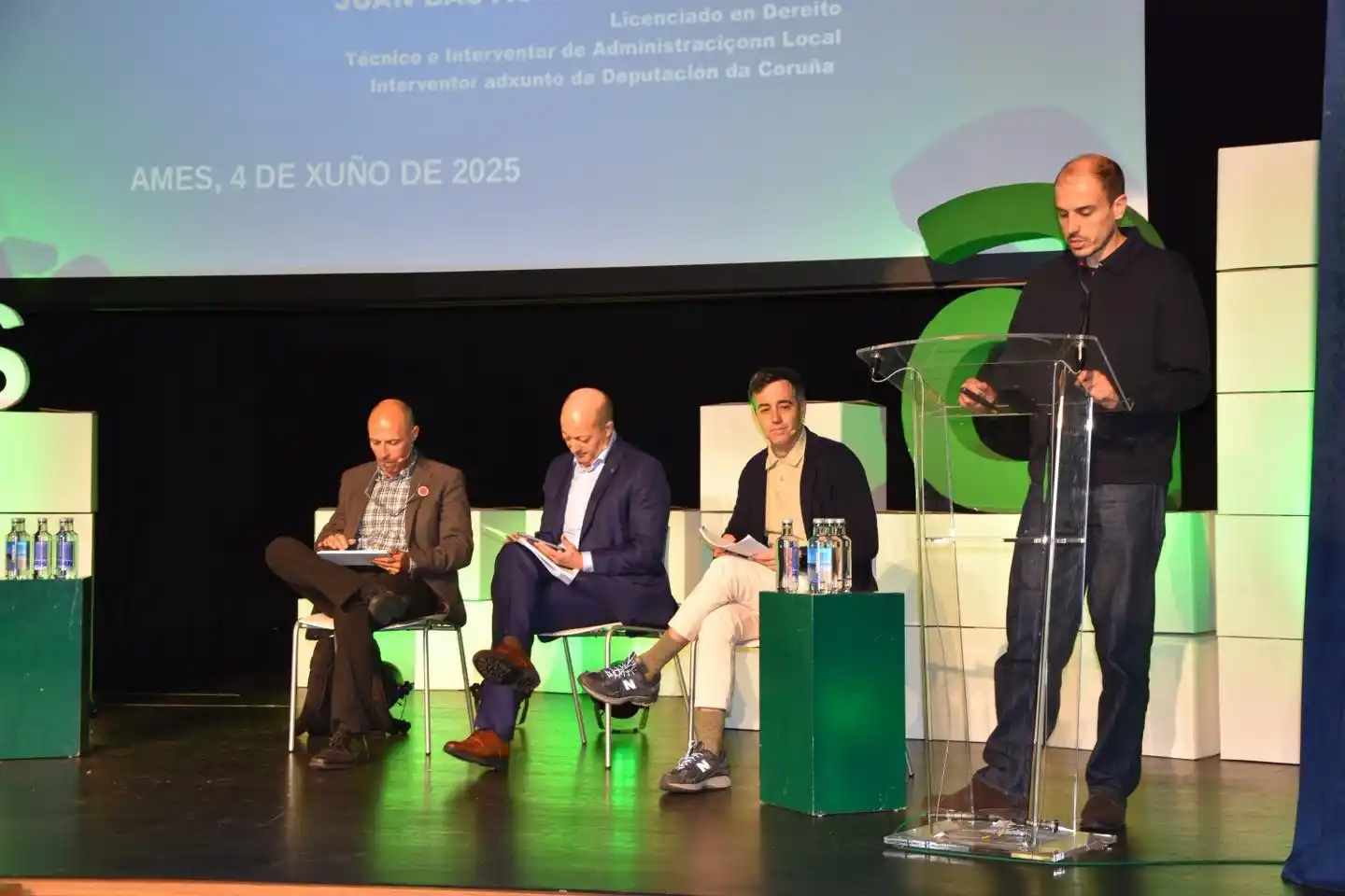 Image from Concello de Ames: *O Milladoiro acolleu unha xornada de debate arredor do presente e fut...