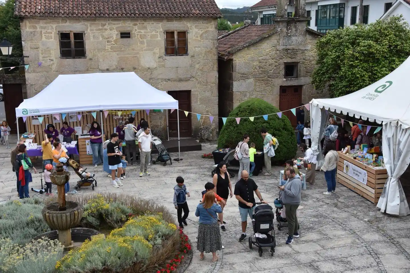 Image from Concello de Ames: *O Pazo da Peregrina acolleu hoxe a VI Festa do Apego de Ames* 🧑🧑�...