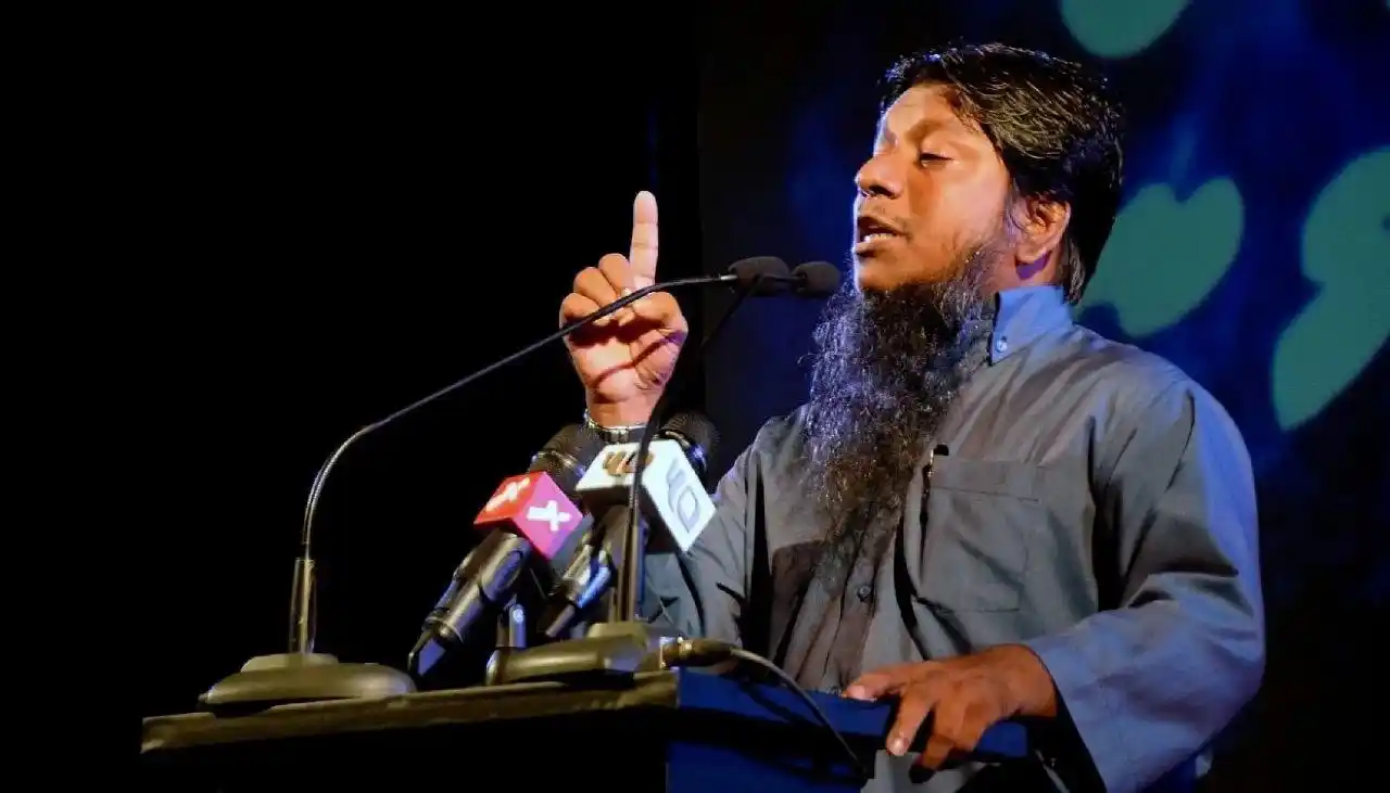 Image from Documenting Oppression Against Muslims (DOAM): Sheikh Ibraheem Fareed, a prominent Maldivian scholar, has suddenly pa...