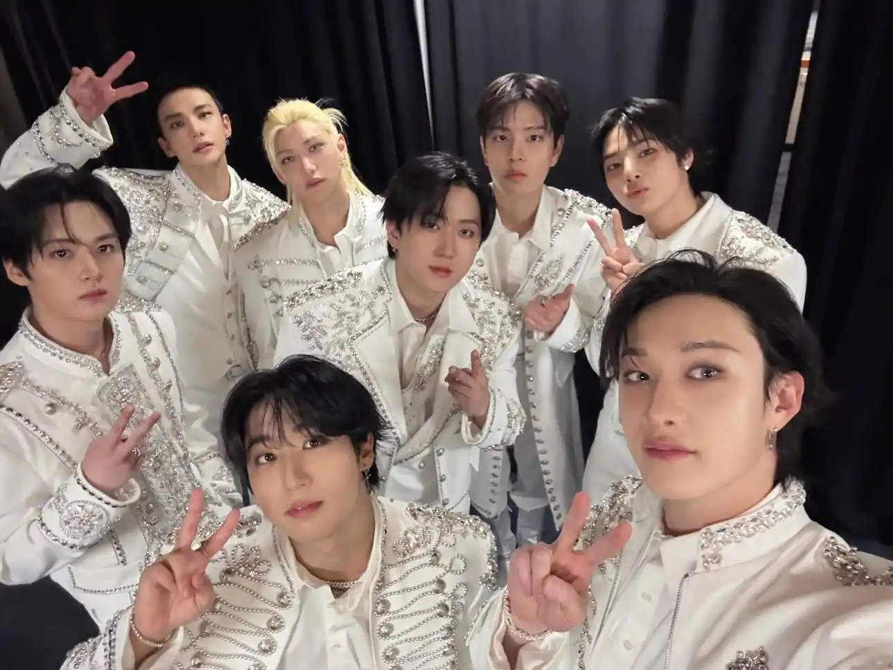 Image from Stray Kids INFOSTAY: 💫🧭 *Actualizacion de Stray Kids en Threads* Al fin estamos en Thre...