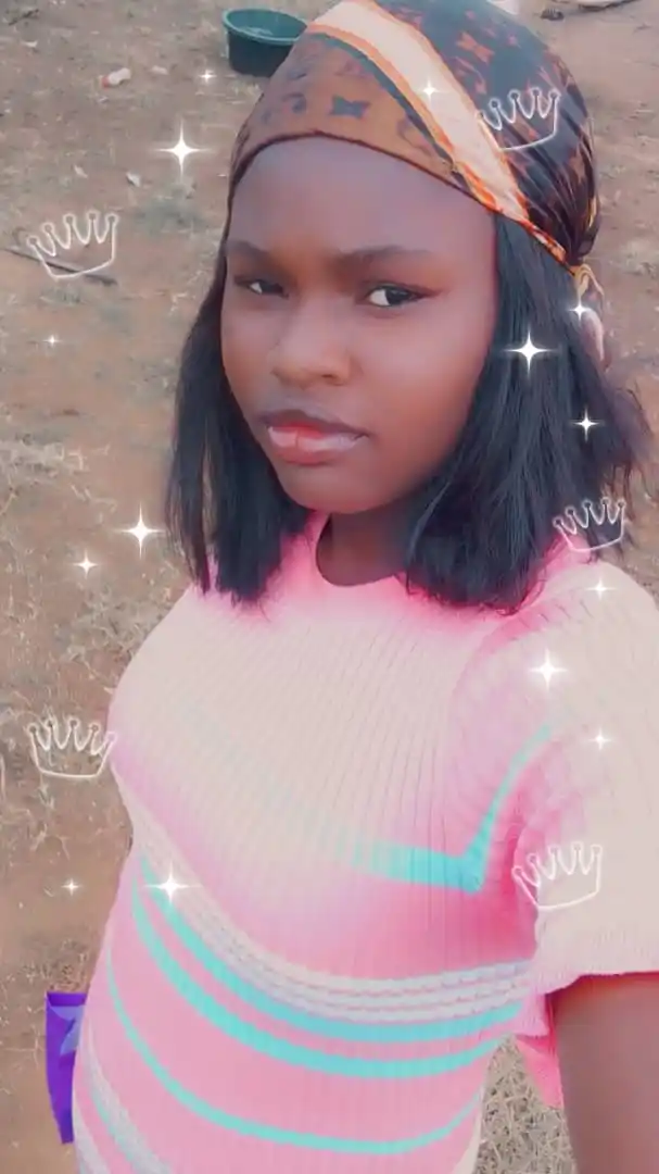 Image from Campus Ofofo 🥵😂: Name: NIfemi Location : Ado Ekiti OCCUPATION student REQUEST seriou...