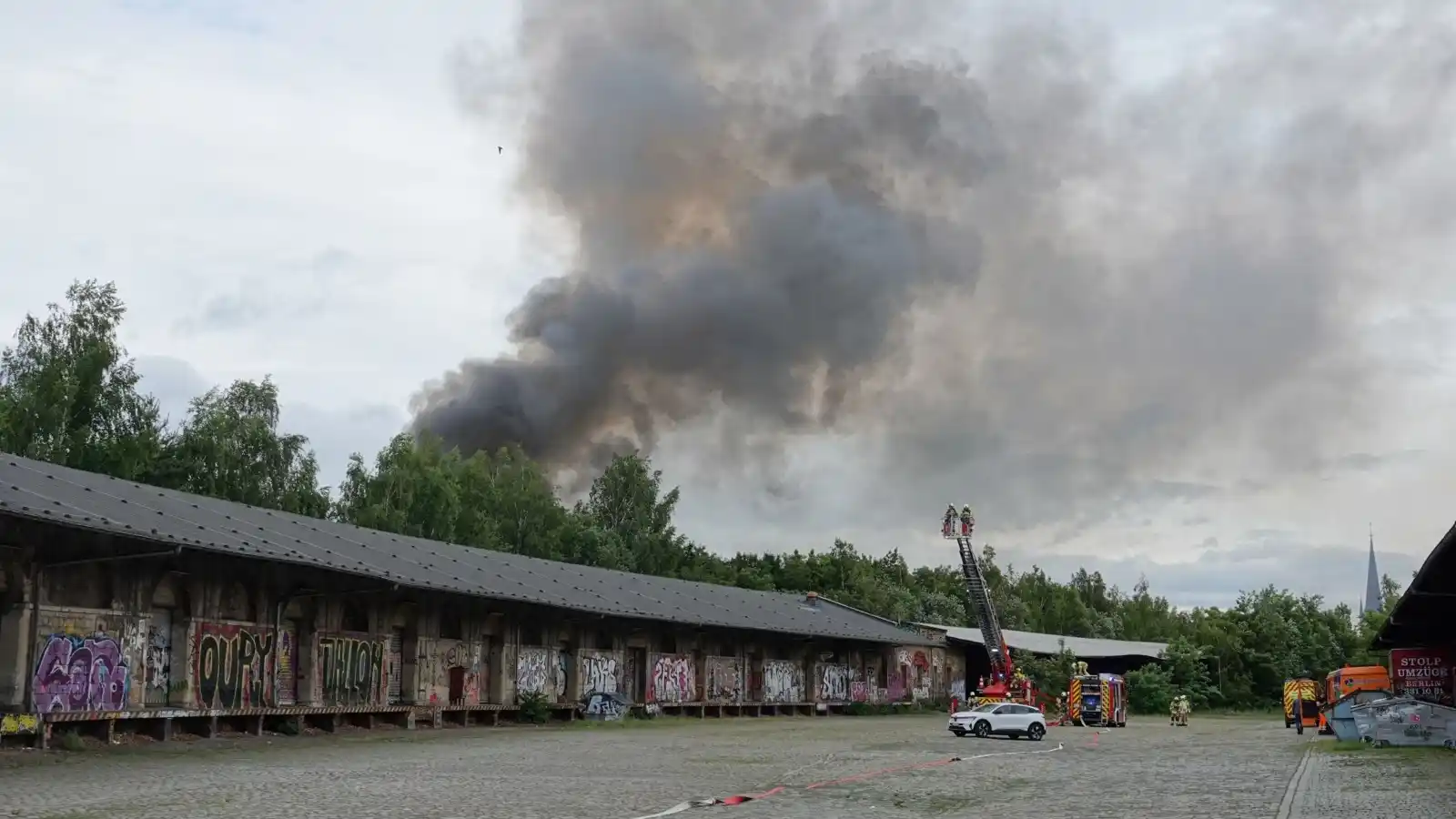 Image from Neustadt-Geflüster: *Neustadt-Geflüster am Freitag* * Großer Feuerwehreinsatz am Alten Lei...