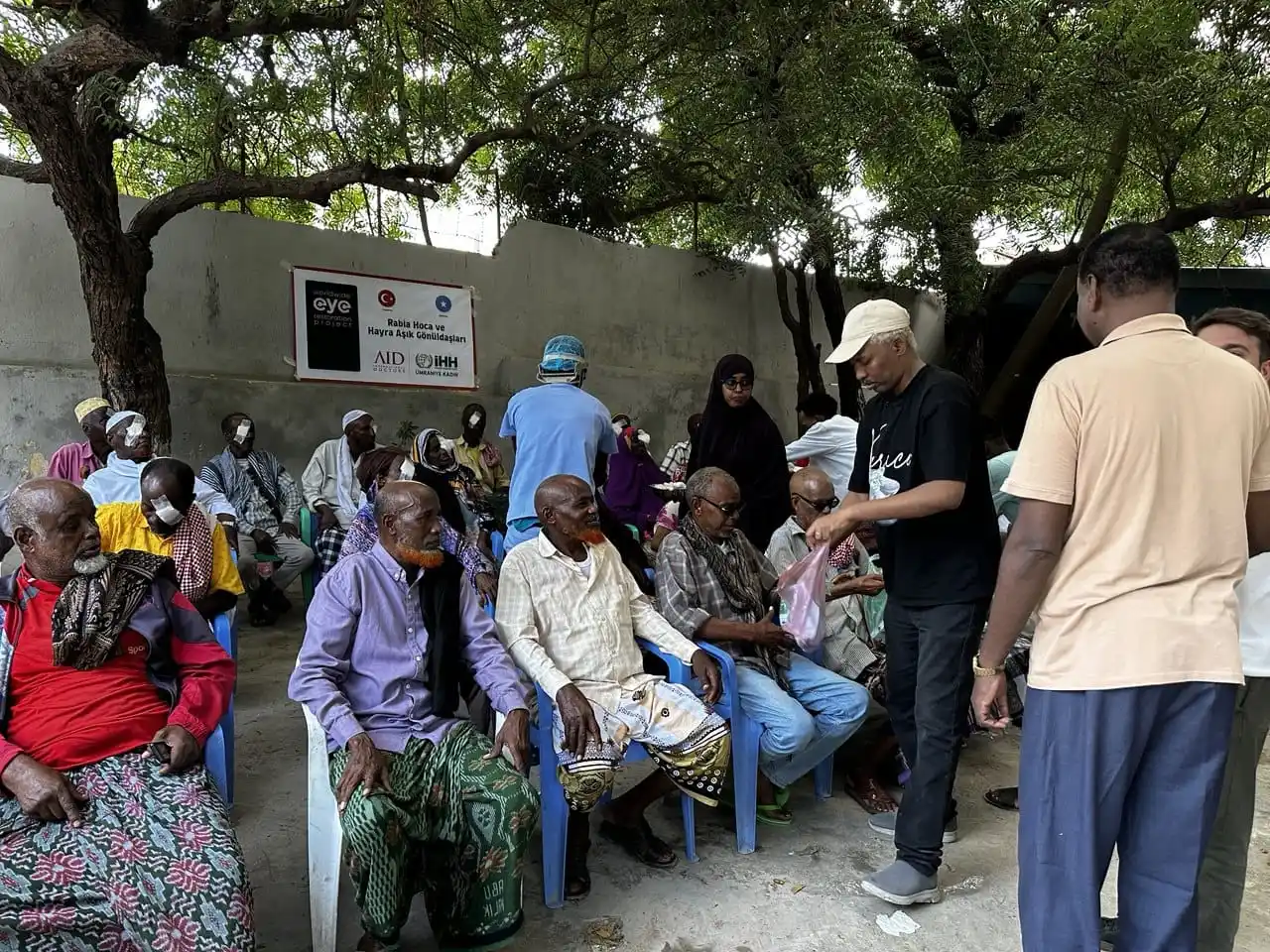 Image from İHH İnsani Yardım Vakfı Konya Şubesi: 🇸🇴 Somali'nin başkenti Mogadişu’da desteklerinizle yapılan katarakt...