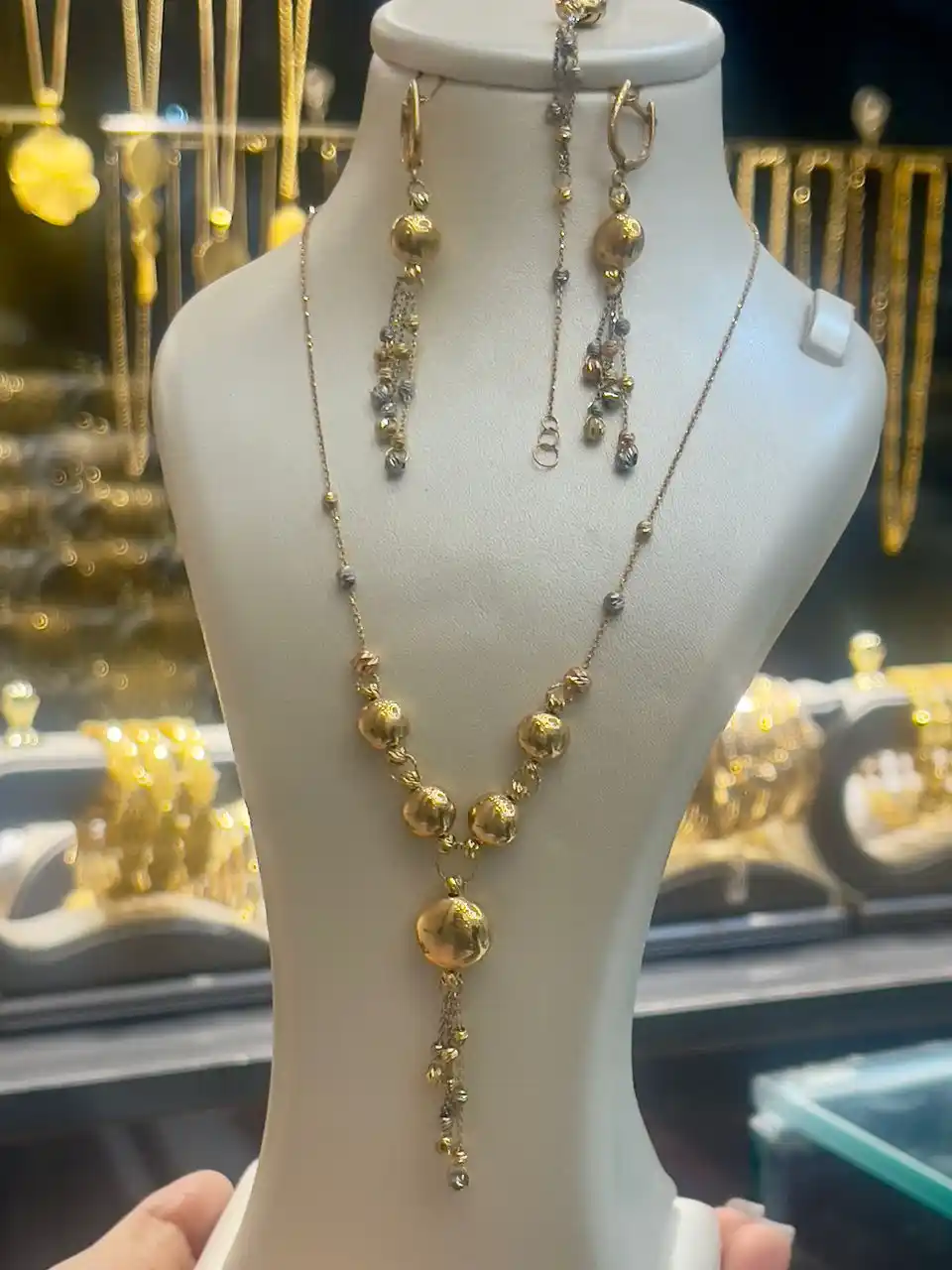Image from طلاى الين جنت شهر✨مناسب سرمايه، كم اجرت و لوكس✨: سرويس لوكس روبتا💎اجرت٨ درصد💎 قيمت: 99/200/000T...